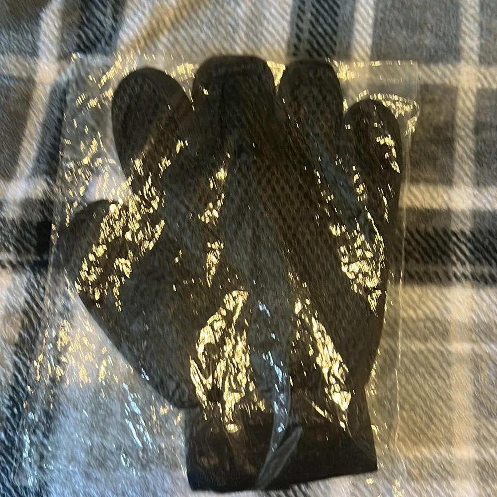 Pet groomer glove